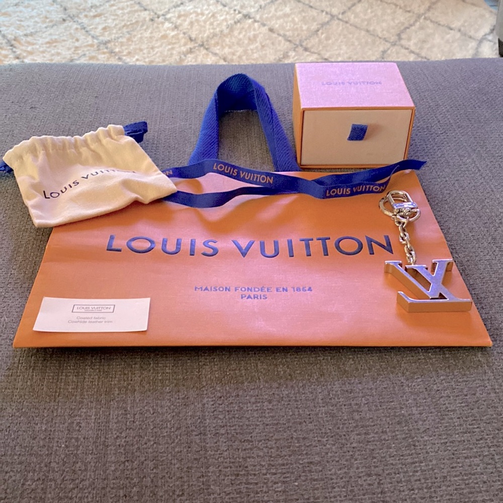 Authentic Louis Vuitton Key Chain, all original packing included🎁